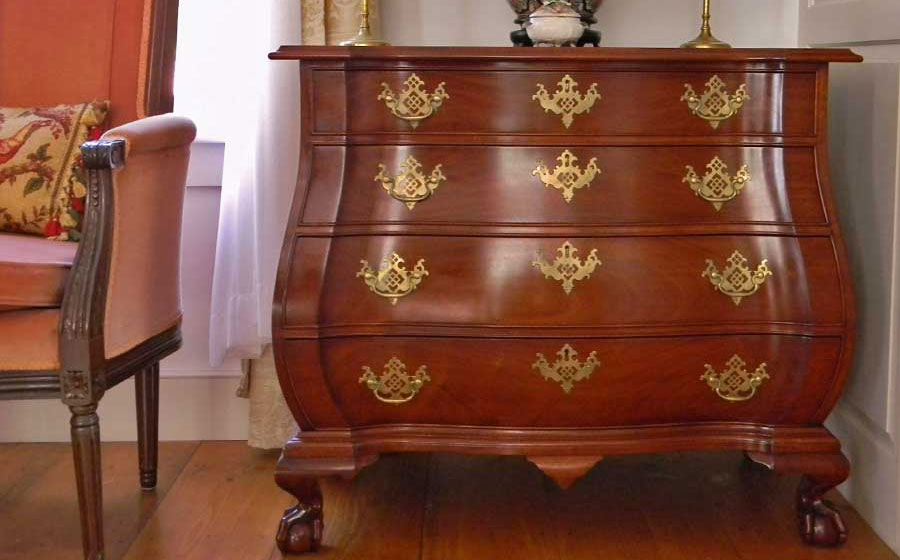 Boston Bombe, mahogany. With the serpentine shape and the swelling bombe, this sculptural piece really brings out the grain of the wood and is one of my favorite pieces- beautiful from any angle.